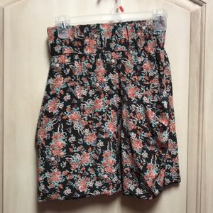 High waisted pattern skirt WITH POCKETS
